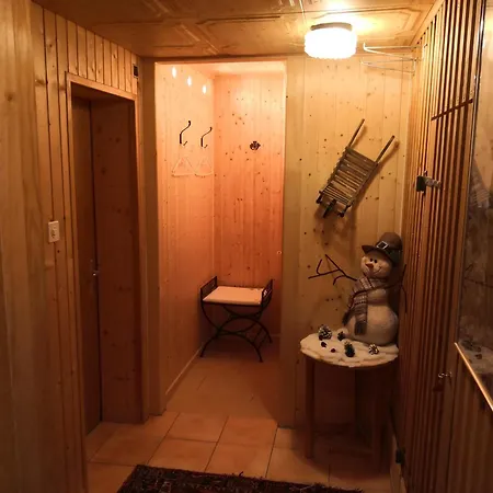 Haus Beverin 度假居 Cazis